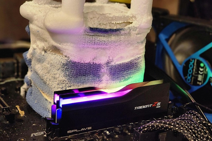 Intel Core i9-12900KS разогнан до 7.8 GHz
