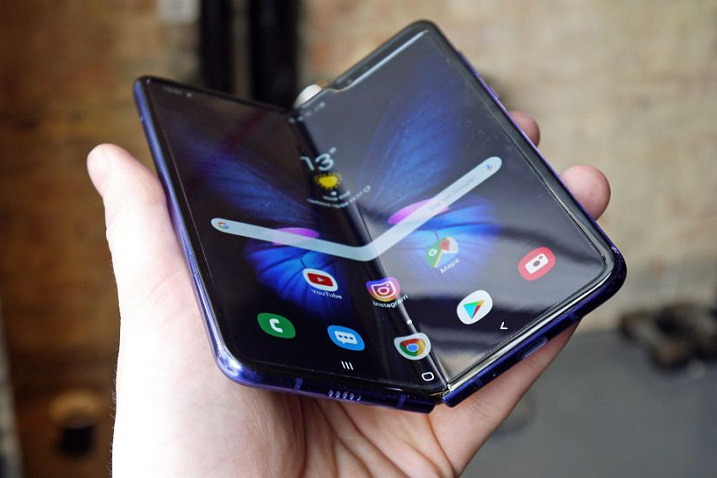 Выход Samsung Galaxy Fold отложили до следующего месяца