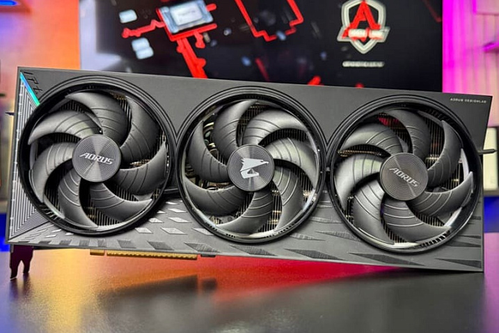 У видеокарты AMD Radeon RX 9070 GRE ожидается 3072 потоковых процессора
