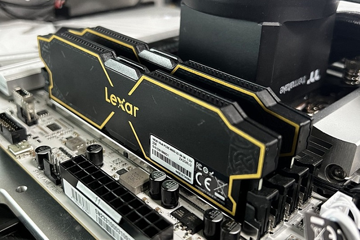 Оперативная память Lexar THOR OC работает со скоростью до 6000 MT/s при задержке CL32
