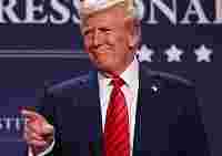 Трамп рассматривает возможность введения 300% тарифа на полупроводники