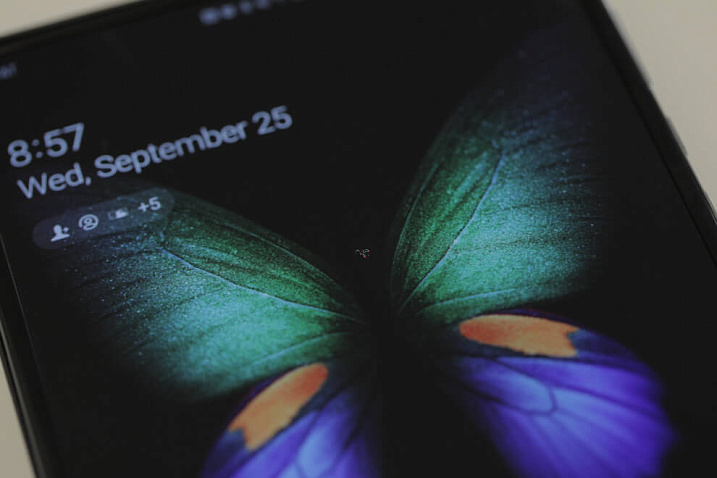 Новая версия Galaxy Fold сломалась уже через 27 часов