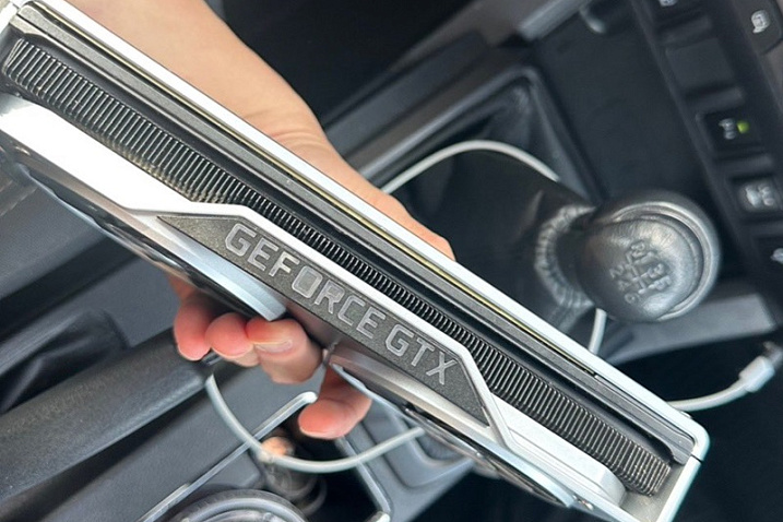 Рассматриваем инженерный образец NVIDIA GeForce GTX 2070 Founders Edition