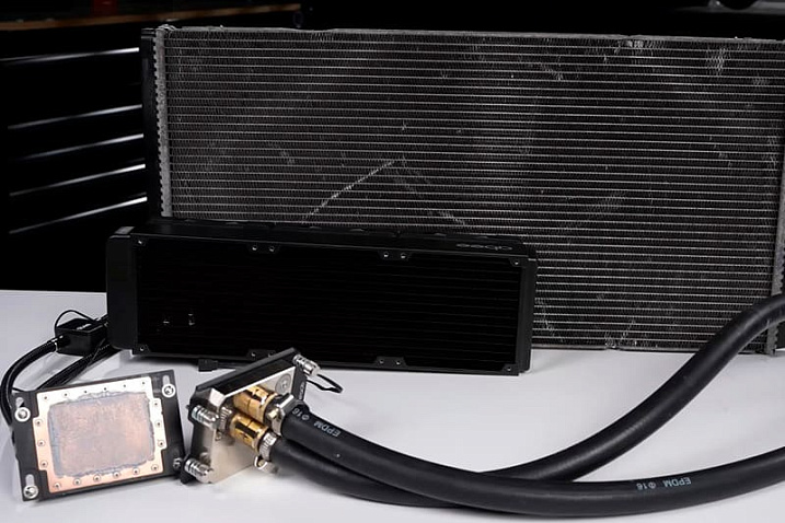 Энтузиаст использовал радиатор от BMW M4 для охлаждения AMD Threadripper PRO 9995WX