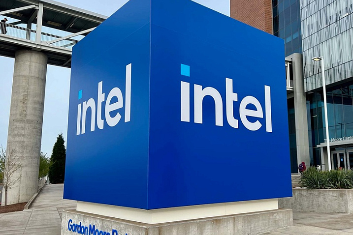 Intel отчиталась о выручке в размере $13.3 млрд за третий квартал этого года