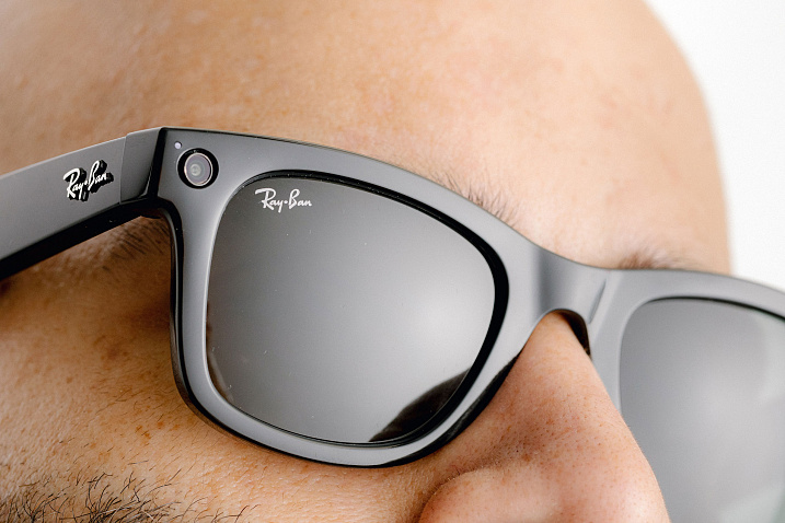 ФСБ считает умные очки Facebook Ray-Ban Stories шпионским устройством