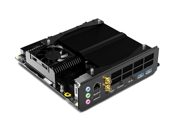 Материнская плата Minisforum AR900i получила мобильный процессор Intel Core i9-13900HX