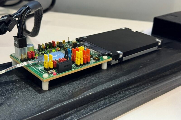 Оптическое подключение от KIOXIA позволяет разместить SSD в 40 метрах от сервера 