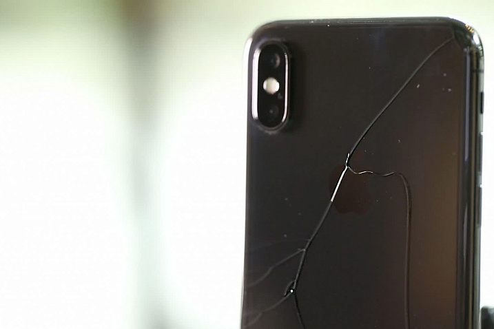 В патенте Apple описан складной смартфон с самовосстанавливающимся дисплеем