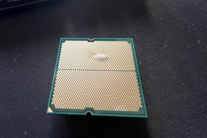 Материнская плата от ASRock сжигает ещё один процессор AMD Ryzen 7 7800X3D
