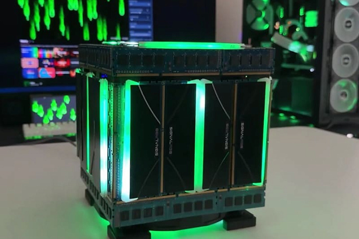 SignalRGB разыгрывает RAM Machine — компьютер с 36 модулями оперативной памяти