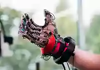 Meta показала прототип перчатки для виртуальной реальности