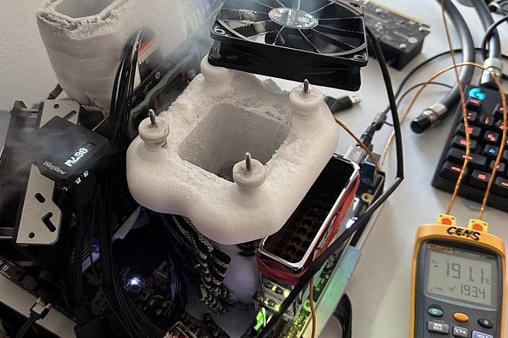 Графический процессор Colorful iGame GeForce RTX 4090 LAB достиг 4095 MHz