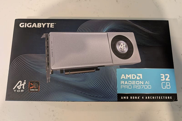 Radeon AI PRO R9700 появляется в магазинах и у первых покупателей