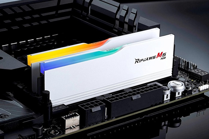 Комплекты памяти G.SKILL Ripjaws M5 RGB будут доступны в белом и черном цвете