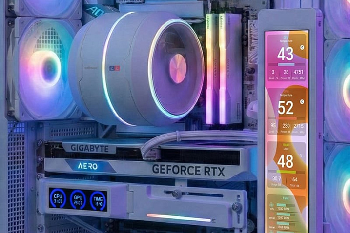 ZALMAN выпустила держатель видеокарты с ЖК-дисплеем