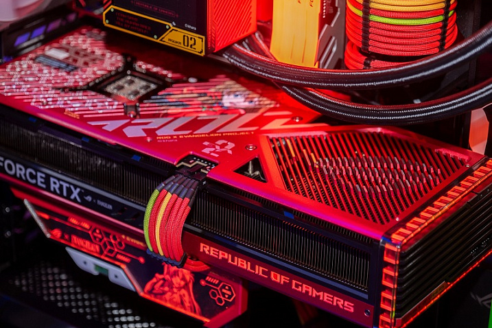 ASUS представила ROG Strix GeForce RX 4090 EVA-02 Edition