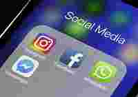 Facebook уведомит пользователей о том, что компании принадлежат Instagram и WhatsApp, изменив их названия