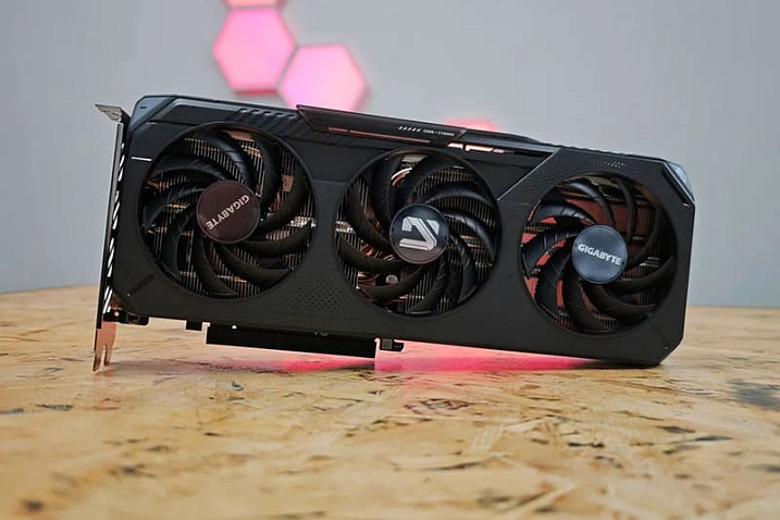 AMD Radeon RX 9060 XT – первая видеокарта, преодолевшая с завода 3.0 GHz