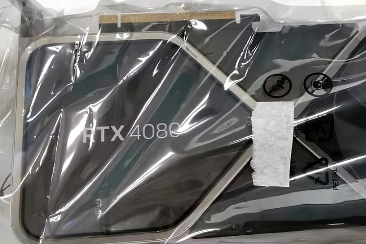 Первая реальная фотография NVIDIA GeForce RTX 4080 Founders Edition 