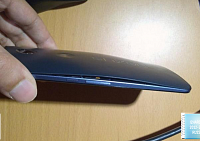 У Nexus 6 отклеивается задняя крышка