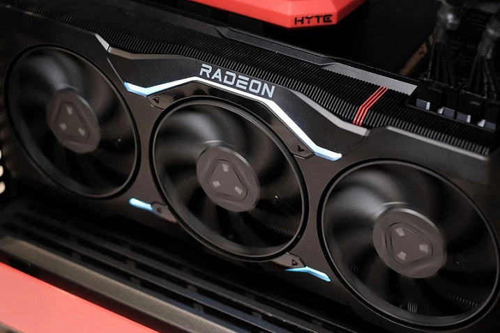 Доступность видеокарт AMD Radeon RX 7000 обещает быть лучше решений конкурента