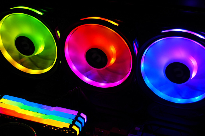 Обзор комплекта вентиляторов Thermaltake Riing Duo 12 RGB Radiator Fan TT Premium Edition