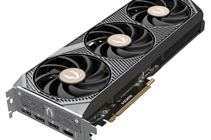 Толщина видеокарты ZOTAC GeForce RTX 5070 SOLID CORE всего 2 слота
