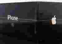 Запечатанный Apple iPhone 4GB продан на аукционе почти за $200 тысяч