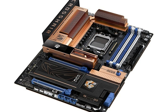 Европейская цена юбилейной платы ASUS ROG Crosshair 2006 составляет €830
