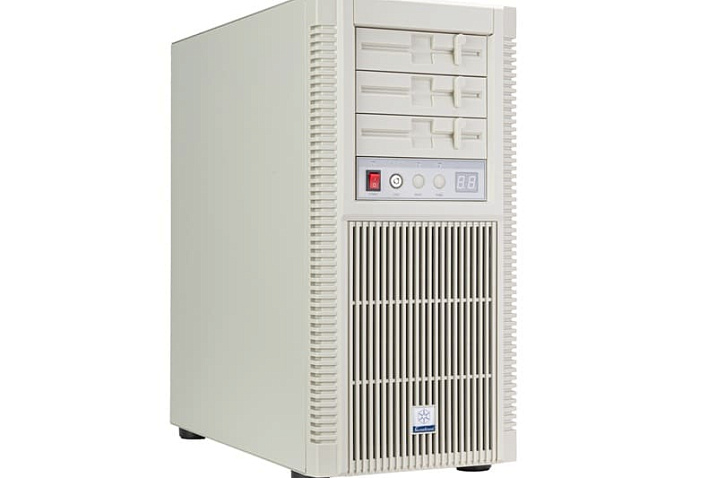 Ретро-корпус SilverStone FLP02 официально представлен