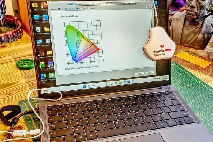 Компания CHUWI указала сильно завышенный охват sRGB у своего ноутбука UniBook