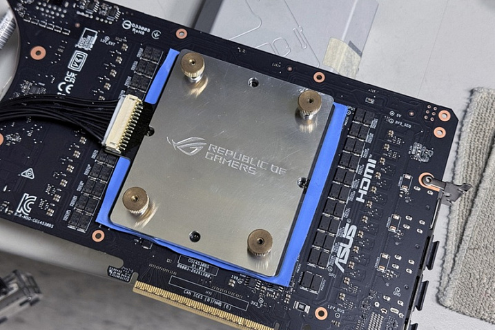 Разогнанная NVIDIA GeForce RTX 5090 установила четыре мировых рекорда