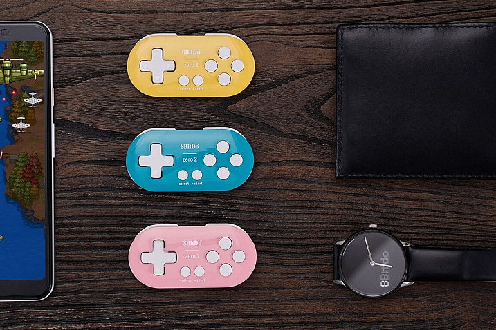 Крошечный Bluetooth-геймпад 8BitDo теперь доступен для предварительного заказа
