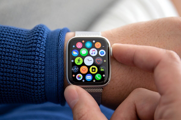 Новые Apple Watch могут выйти в титановом и керамическом корпусах