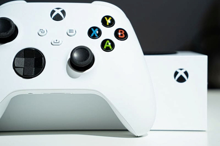 Выручка с продажи консолей Microsoft Xbox Series S и X сократилась на 32%