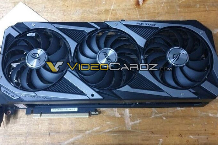 Первая реальная фотография видеокарты ASUS ROG STRIX RTX 3090