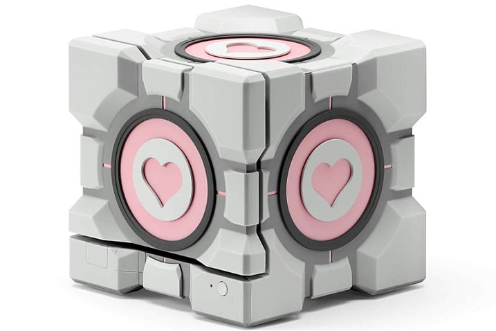 Корпус Dbrand Companion Cube превращает Steam Machine в Куб-компаньон из Portal
