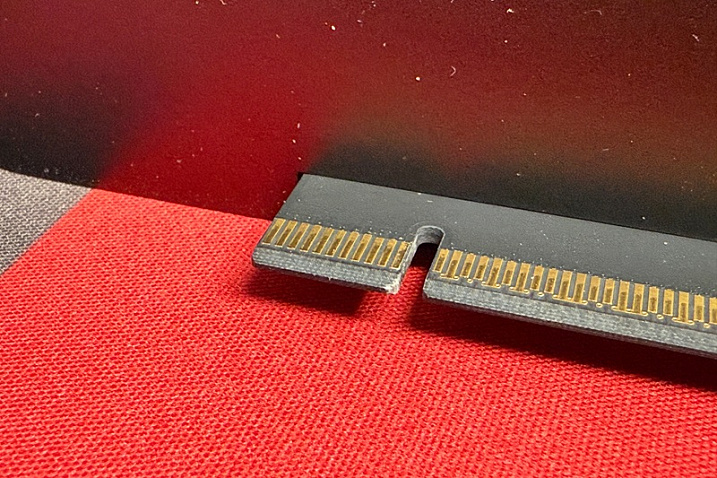 Механизм ASUS PCIe Slot Q-Release Slim повреждает видеокарты