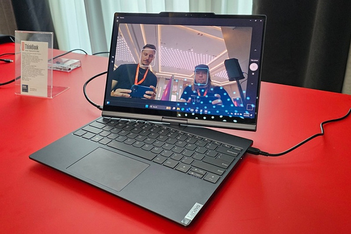 Lenovo показала концепт ноутбука с вращающимся дисплеем
