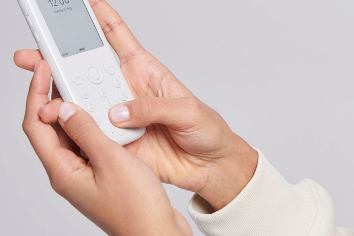 Кнопочный телефон Mudita Pure оснащён E ink экраном и собственной ОС