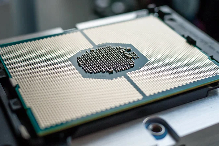 Intel Sapphire Rapids: 56 ядер, 80 линий PCI Express 5.0 и 4.0, DDR5-4800 и теплопакет 350 Вт