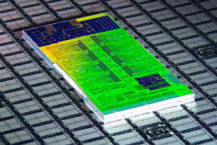 Будущие процессоры Intel получат “суперядра”