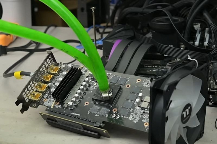 Прямое охлаждение водой снизило температуру видеокарты GeForce RTX 2060 до 28°C