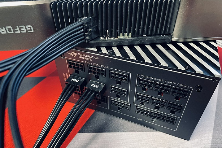 Новый разъем питания PCIe 5.0 совместим с видеокартами NVIDIA GeForce RTX 3000 FE