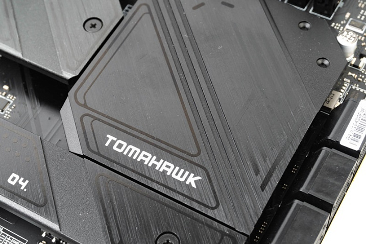 Чипсет материнской платы MSI Z790 Tomahawk подвержен растрескиванию