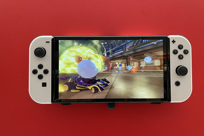 Nintendo Switch с OLED-дисплеем выставили в магазине