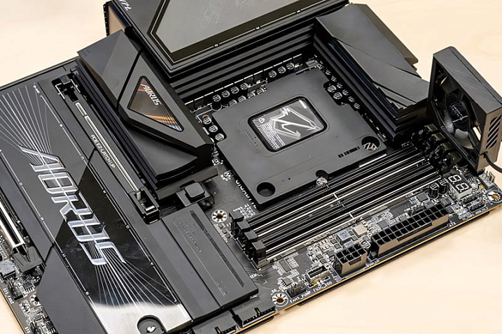 GIGABYTE продемонстрировала материнскую плату для будущих процессоров Intel Nova Lake
