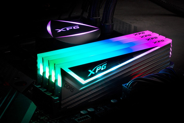 ADATA покажет накопитель XPG PCIe 5 и память XPG CASTER DDR5-8000 на выставке CES 2023