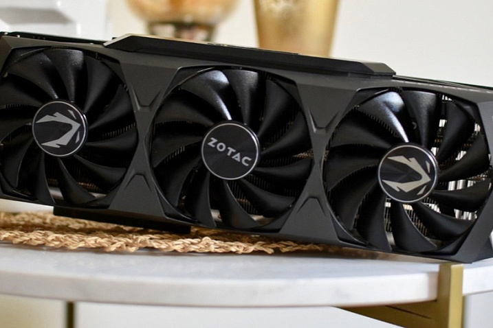 ZOTAC перечисляет GeForce RTX 3090 Ti в своём программном обеспечении FireStorm